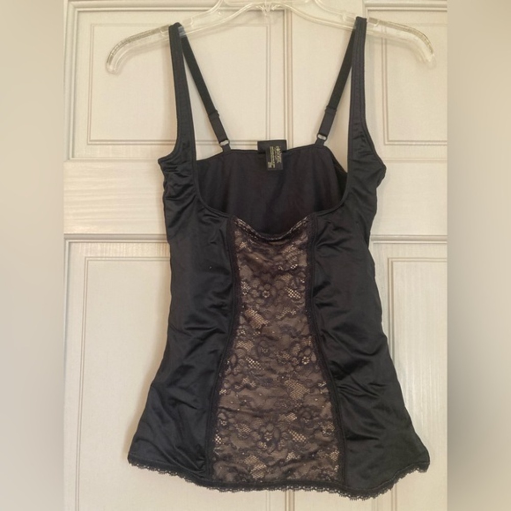 Be Chic Inspirations Maidenform Women’s M Cami Tank Top Black Lace Overlay